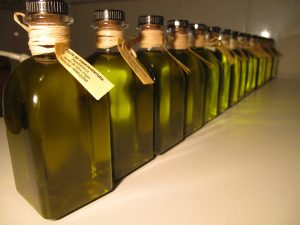 Varios ejemplares de aceite de oliva Varios ejemplares de aceite de oliva